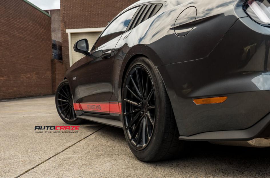 FORD MUSTANG SF09 SATIN BLACK
